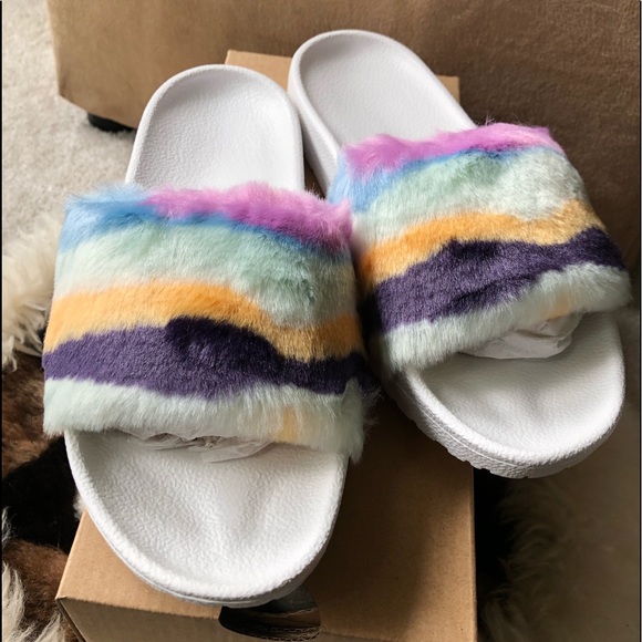 UGG Shoes - Ugg Royale Slides